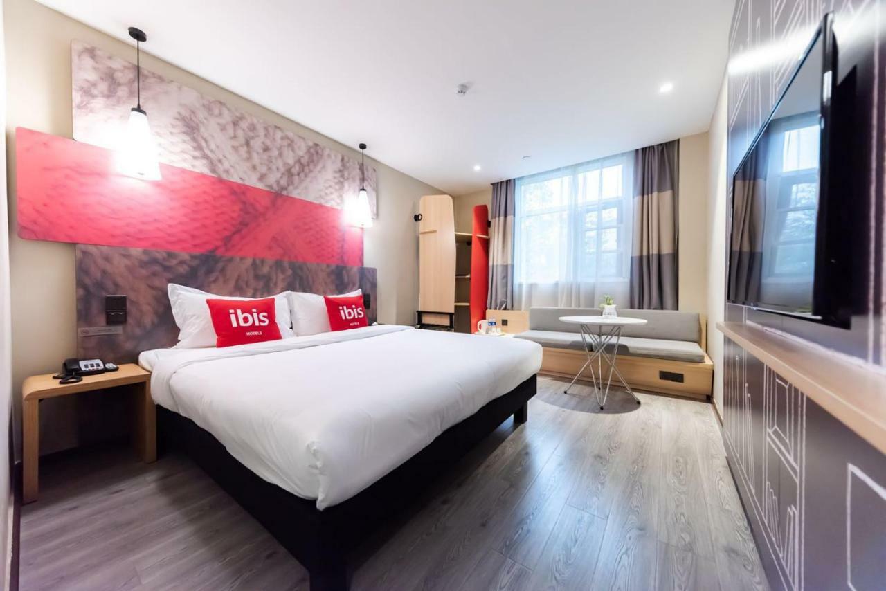Отель Ibis Wuxi Yixing South Renmin Rd Экстерьер фото