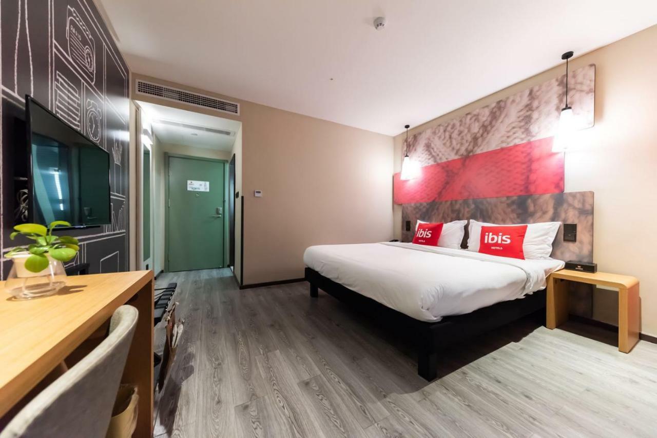 Отель Ibis Wuxi Yixing South Renmin Rd Экстерьер фото