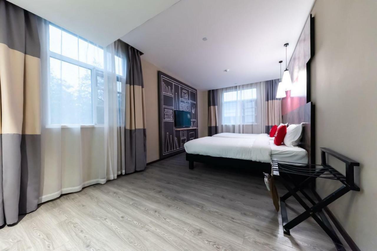 Отель Ibis Wuxi Yixing South Renmin Rd Экстерьер фото